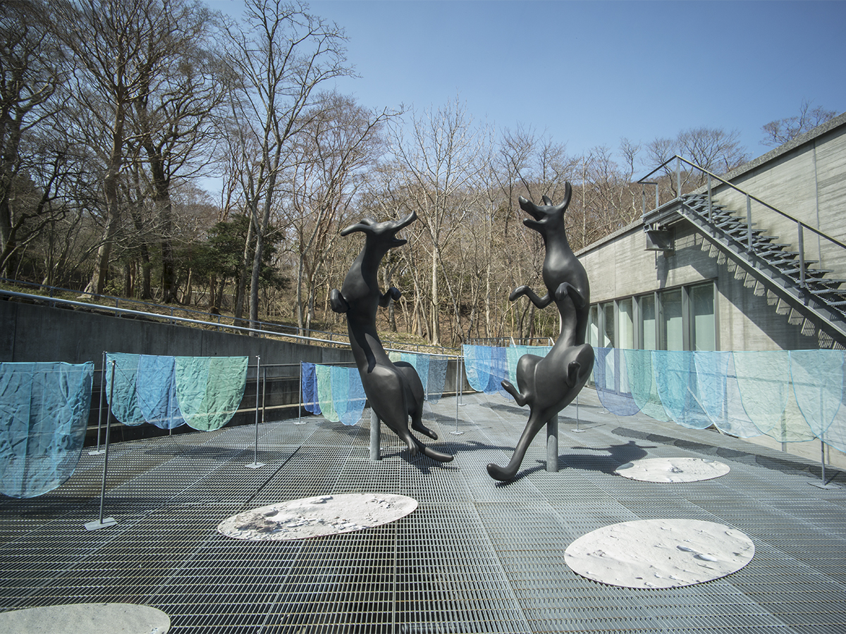 しあわせな犬／印象派展コラボ装飾